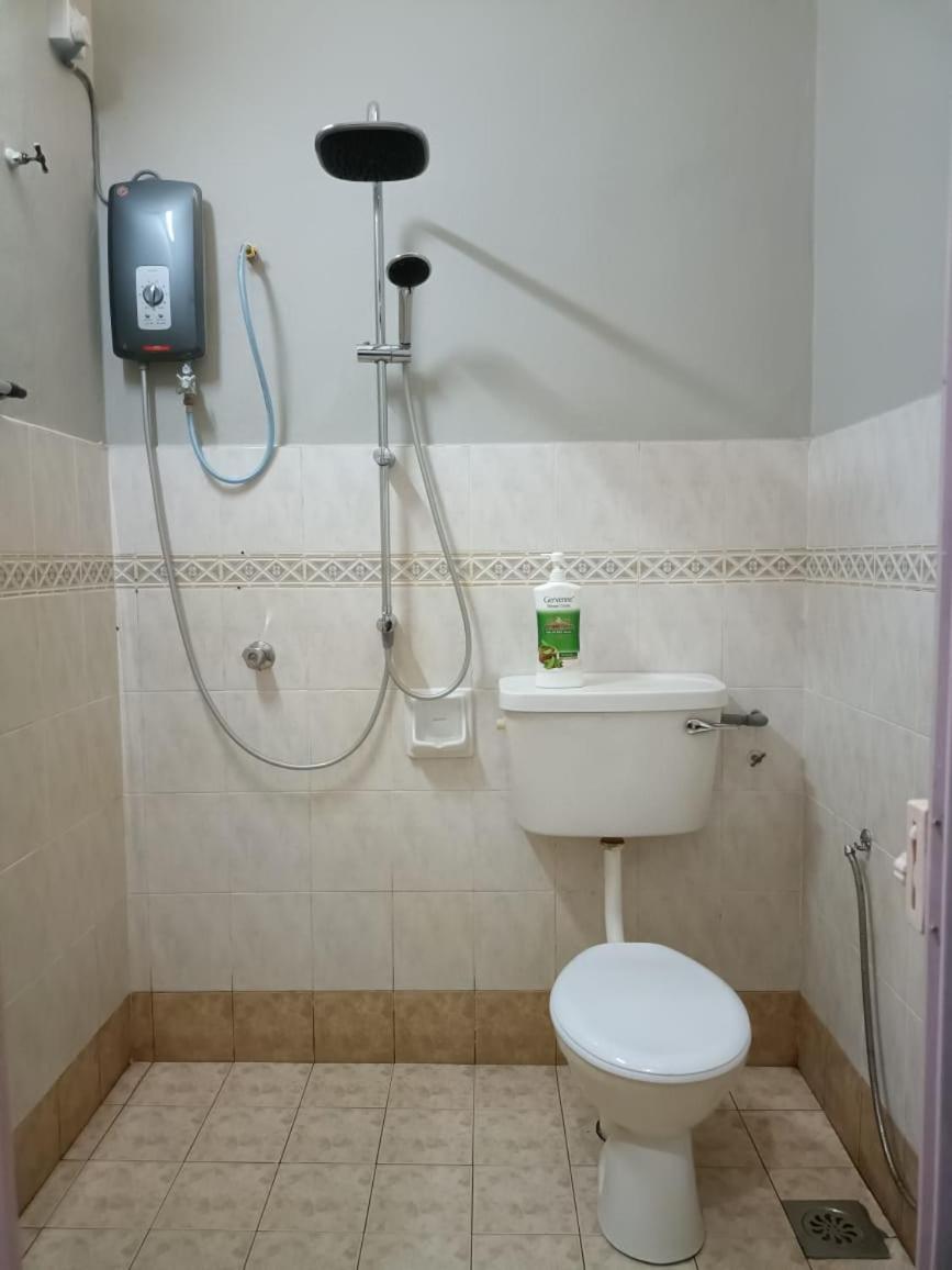Suitetrails - RUMAH RAISHA PRIVATE POOL