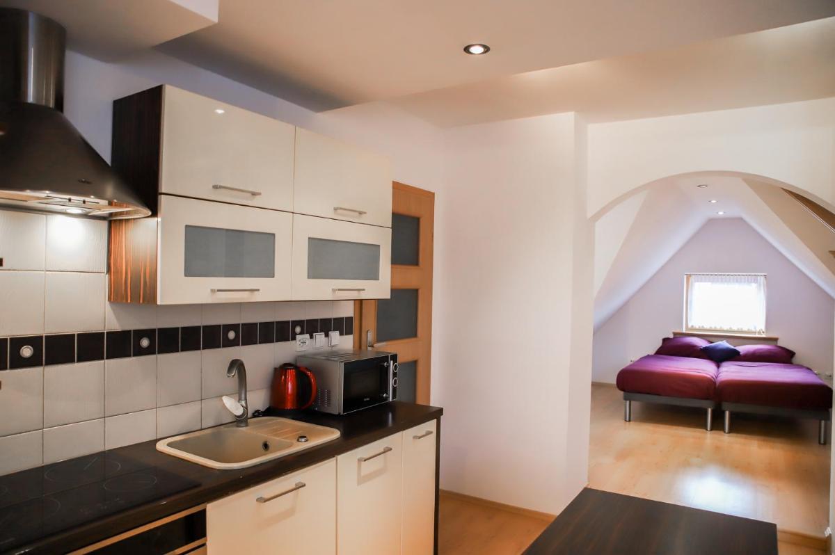 Lovely apartment in city Center of Jelenia Gora. - Housity