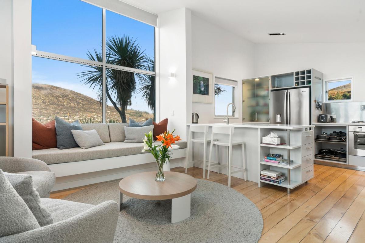 A Stunning Stay - Queenstown Holiday Home - Housity