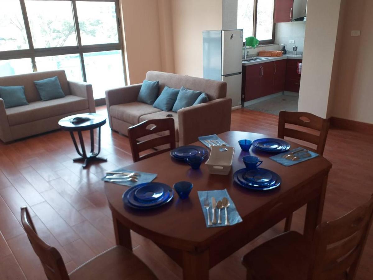 Queen M Palace - Housity