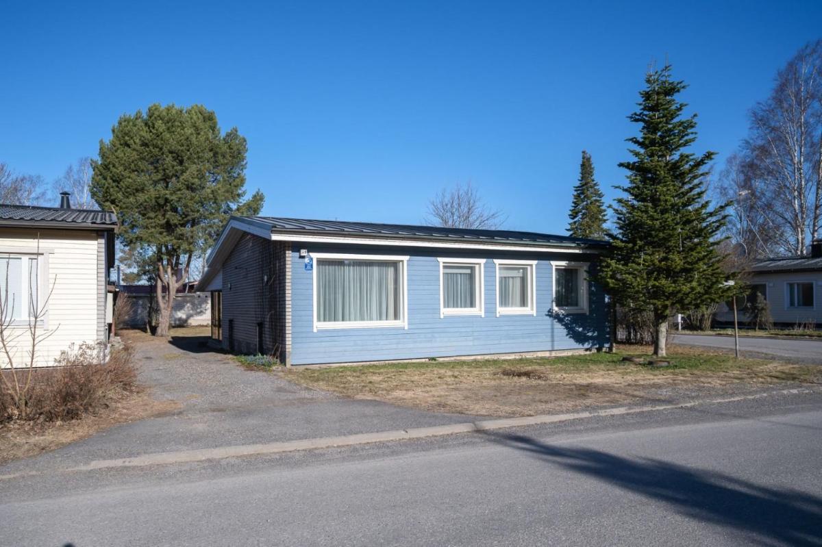 3 bedrooms House with big hot tube. - Housity