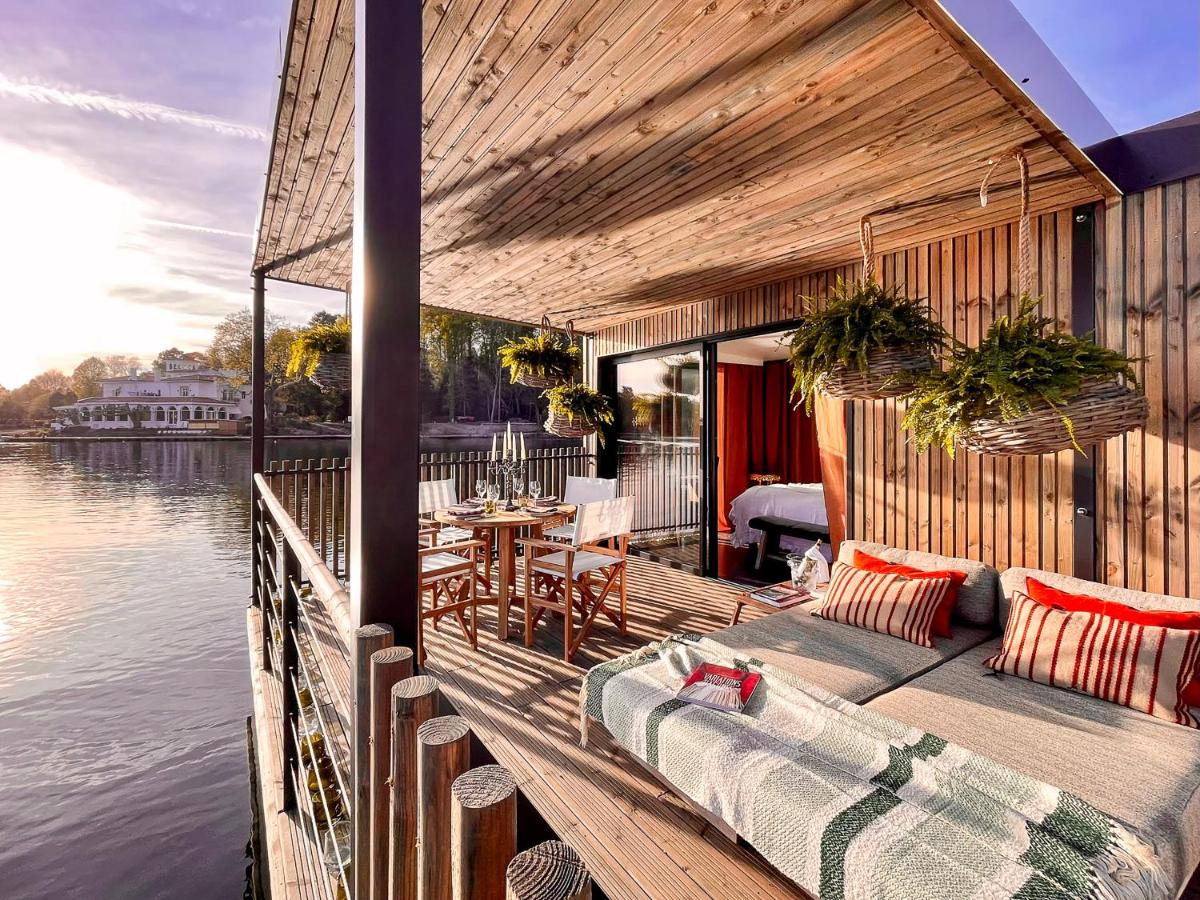 Vue sur la rivière ou le fleuve situé(e) à proximité de l'hôtel