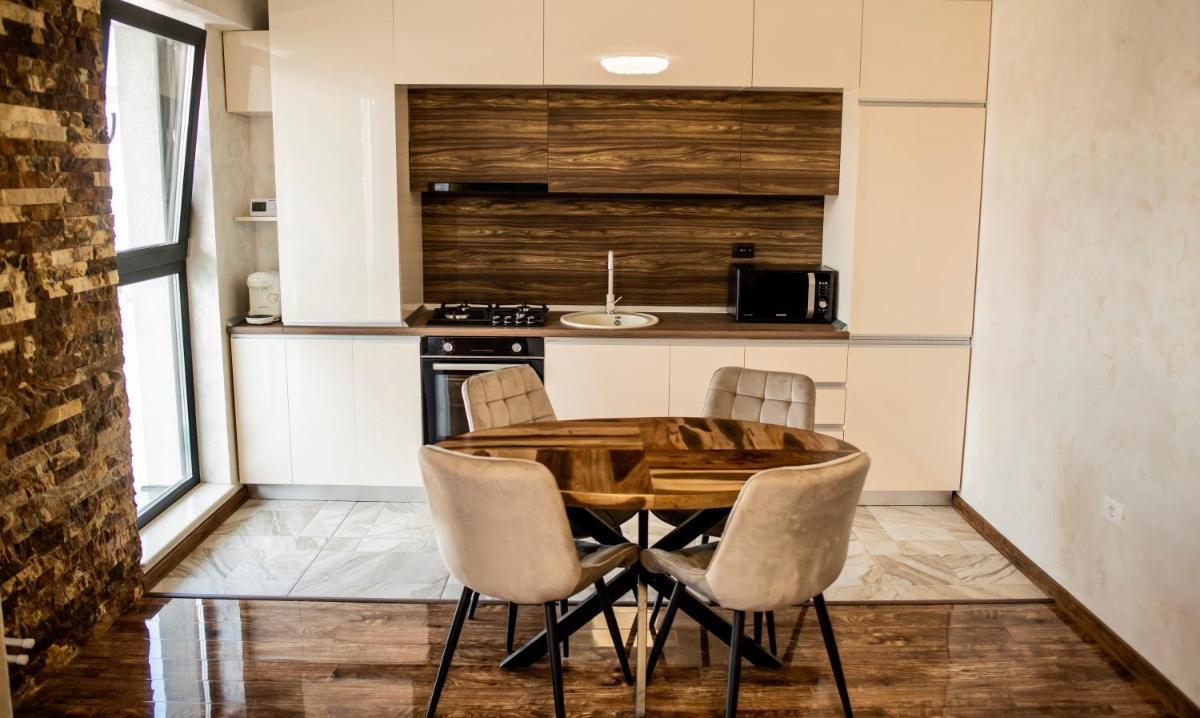 HolidayApartament IBO Mamaia-Nord - Housity