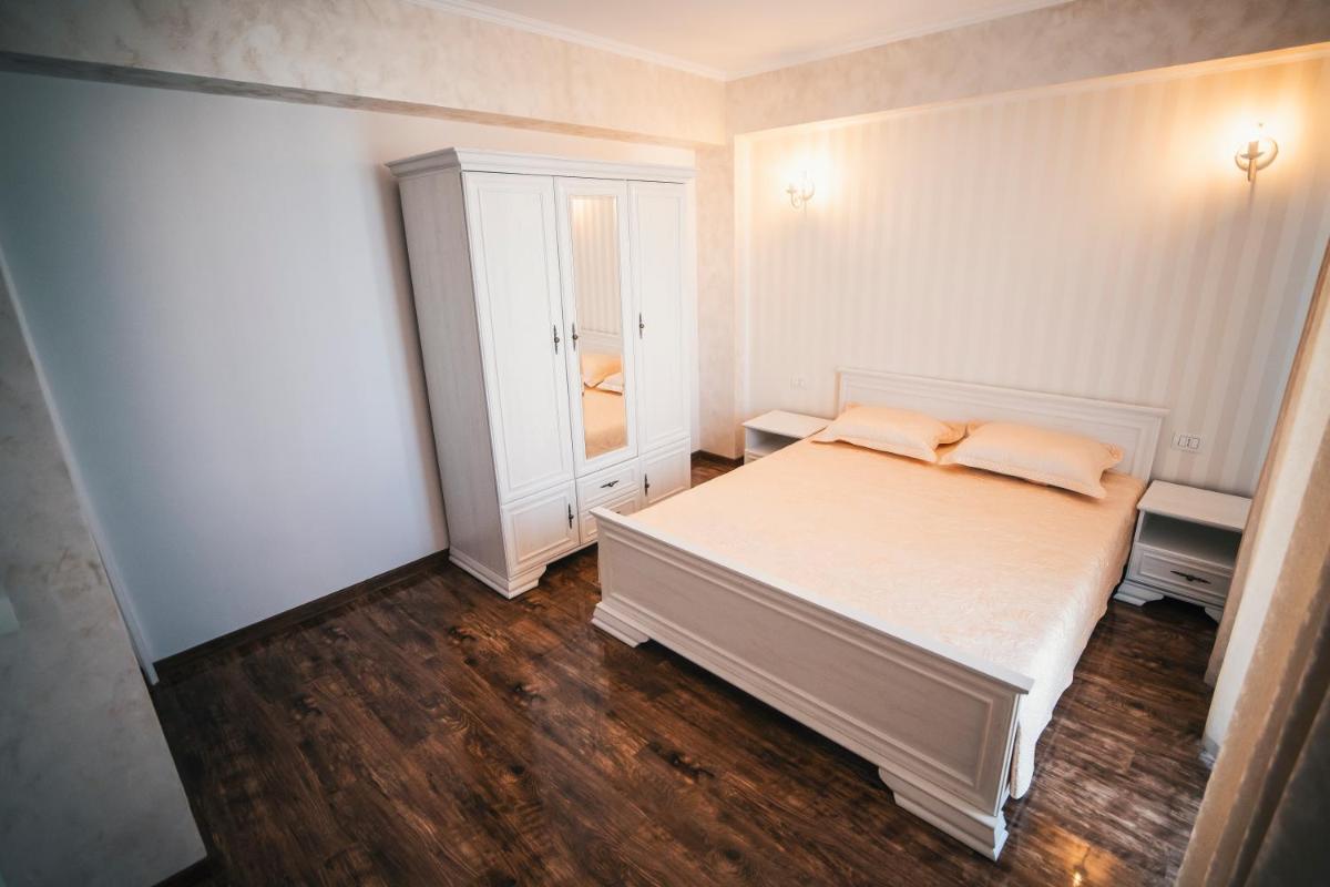 HolidayApartament IBO Mamaia-Nord - Housity