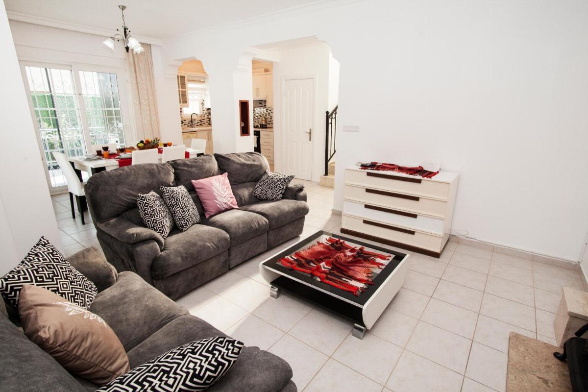 Ölüdeniz Ovacık Bölgesinde 3 yatak odalı Villa - Housity