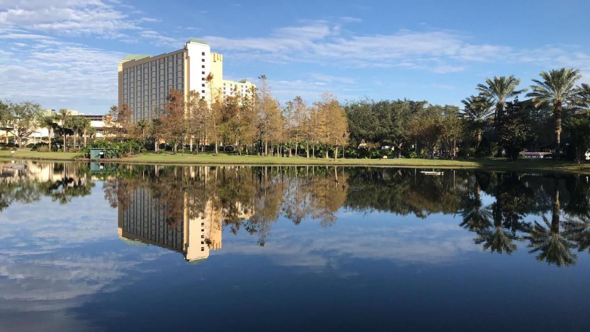 Rosen Plaza Hotel Orlando Convention Center - Housity