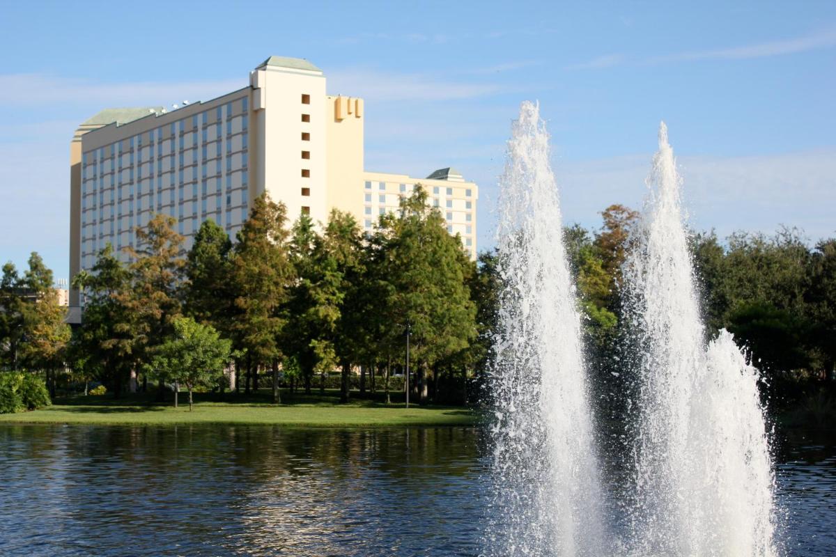 Rosen Plaza Hotel Orlando Convention Center - Housity