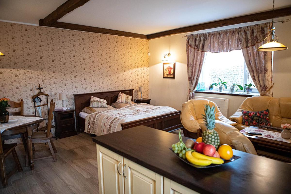 Kalvín Restaurant & Pension - Housity