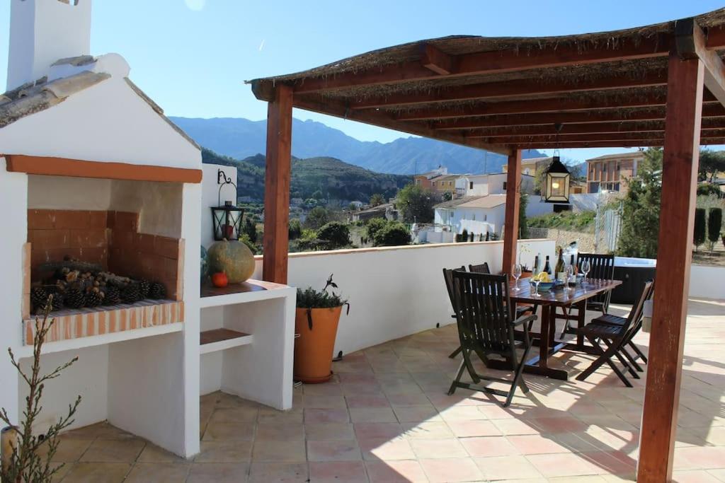 Modern Country House with private pool - Housity