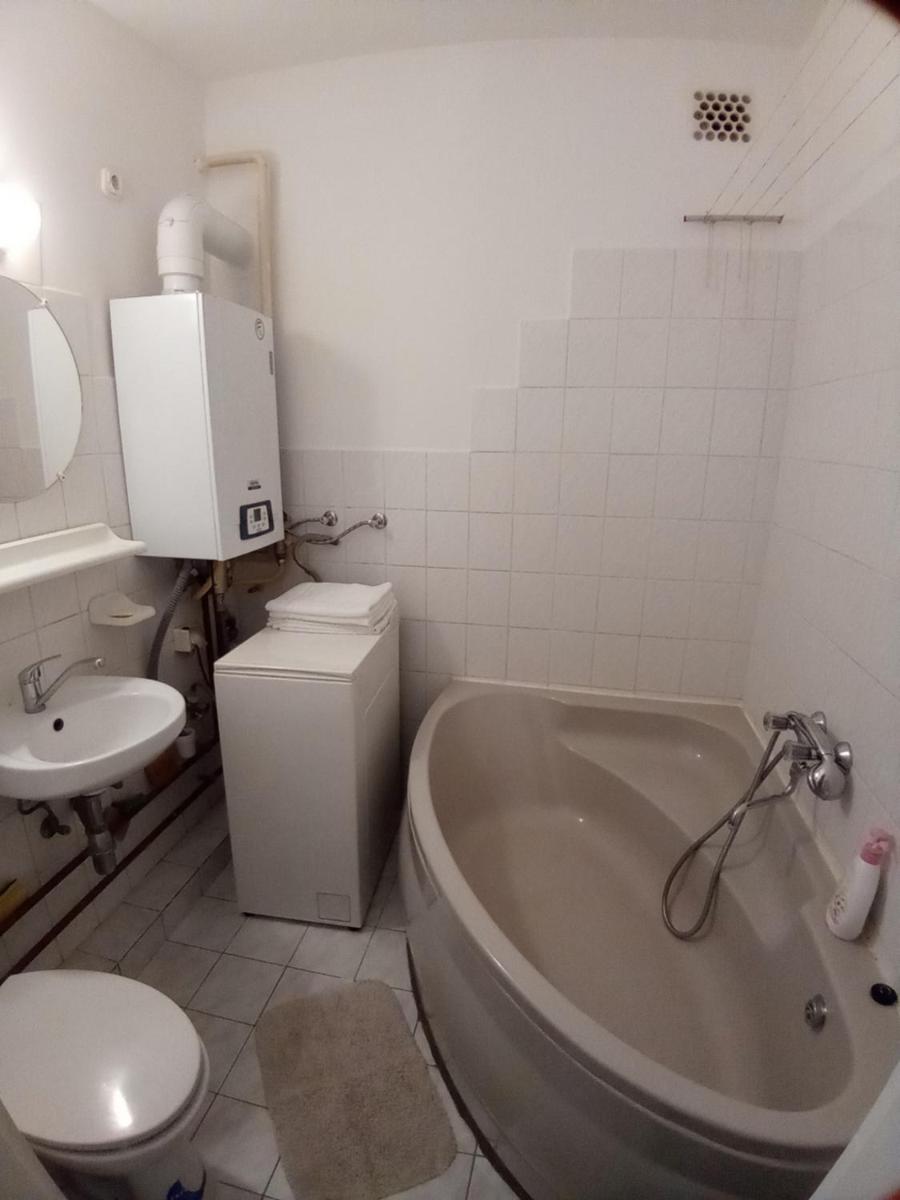 Encsi lak - Housity