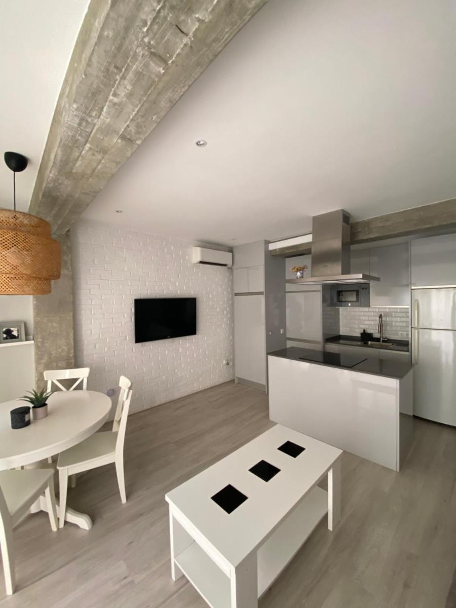 Precioso Apartamento en Paseo Marítimo de Almería - Housity
