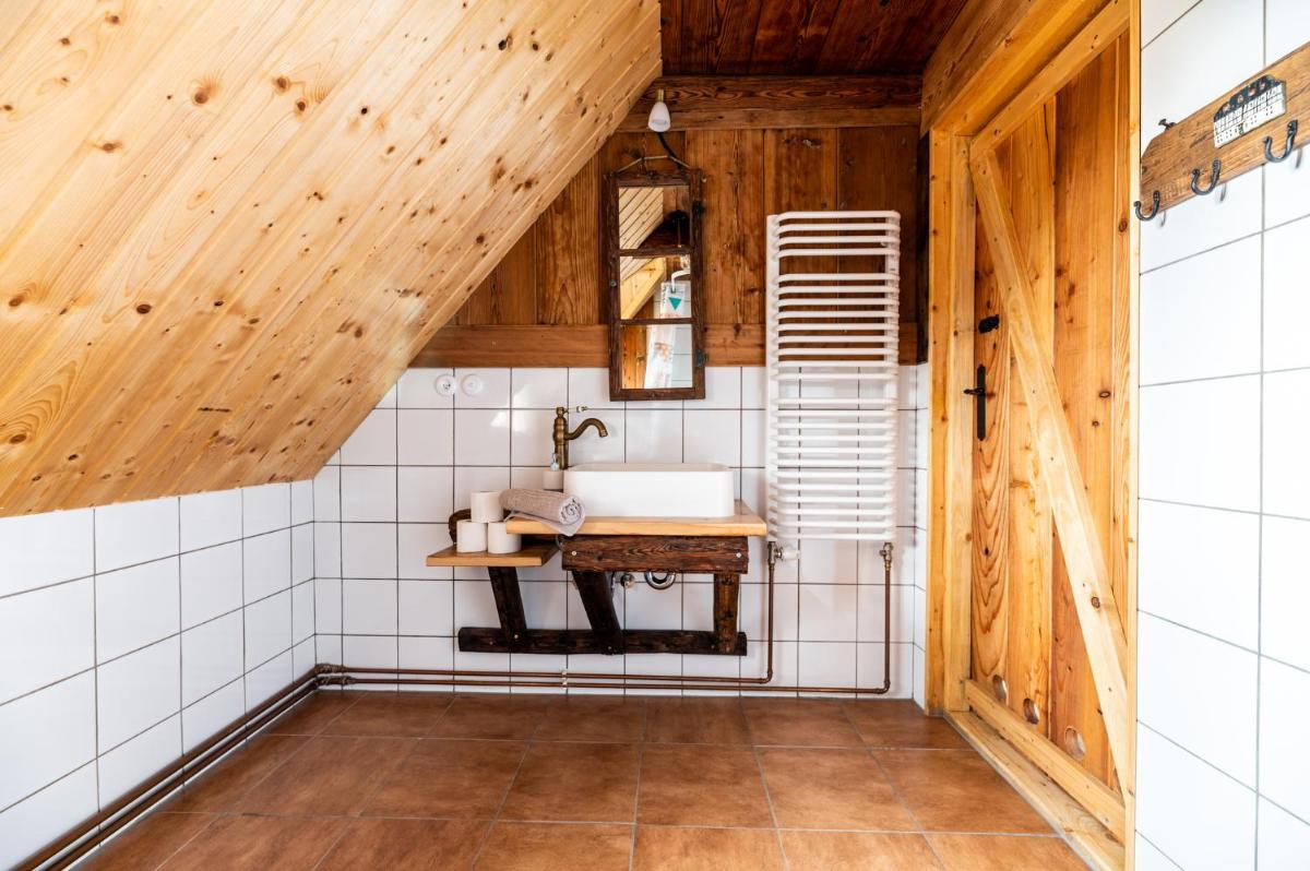 Dom pod Mandragorą - Housity
