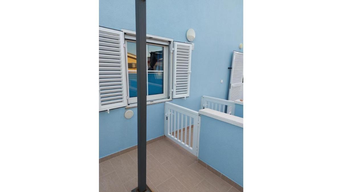 Blue Sea Vir Apartments - Housity