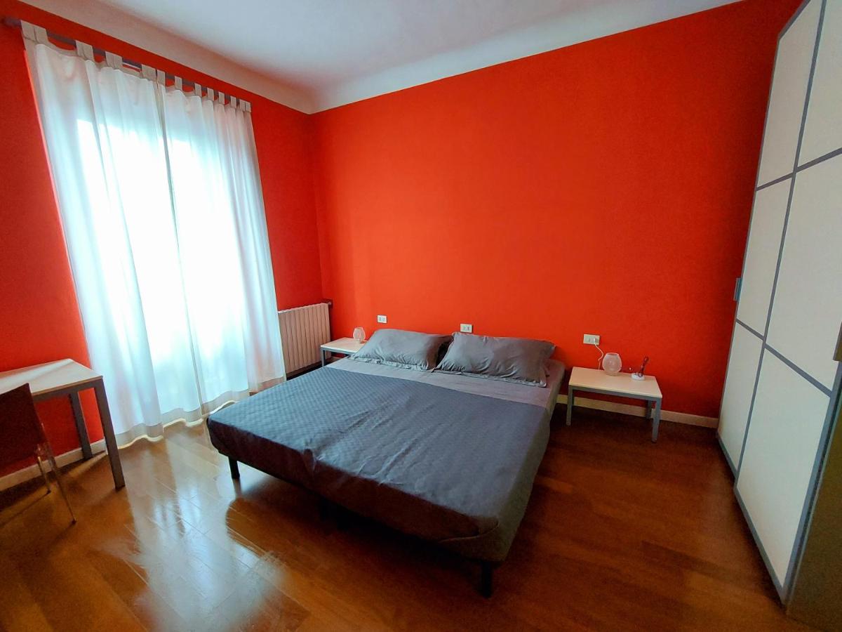 Garibaldi Station - L' Isola che c'è Apartment - 12 mins to Rho Fiera Milano - Housity