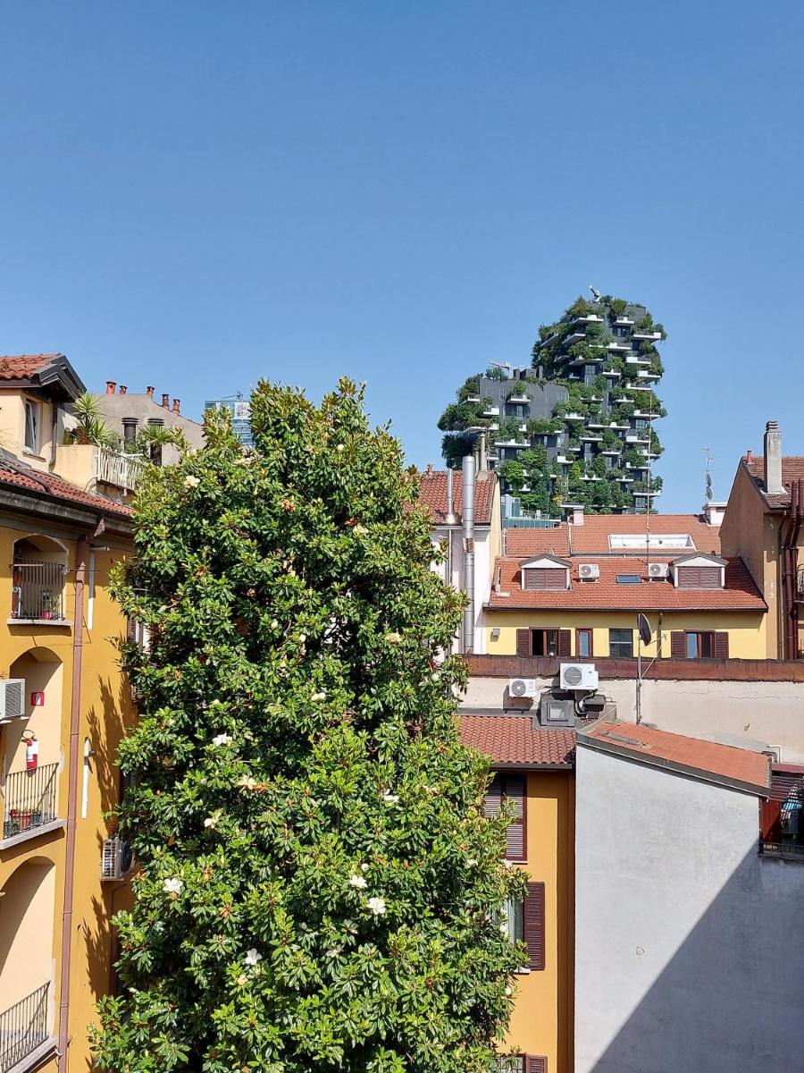 Garibaldi Station - L' Isola che c'è Apartment - 12 mins to Rho Fiera Milano - Housity