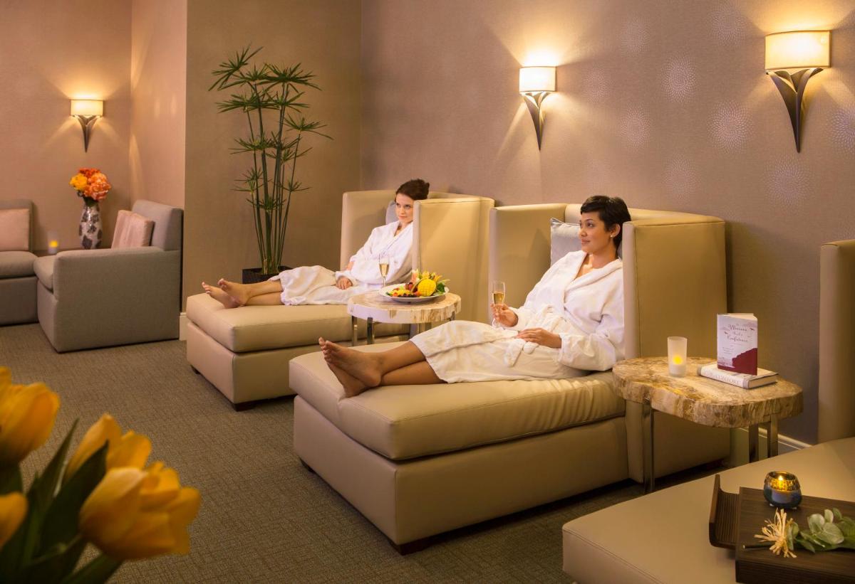 Rosen Centre Hotel Orlando Convention Center - Housity