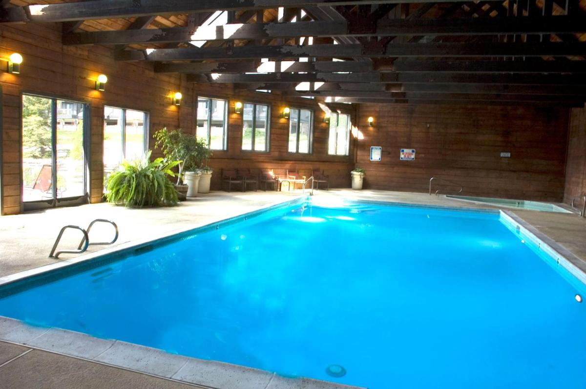 Cascade Village 320 - Housity