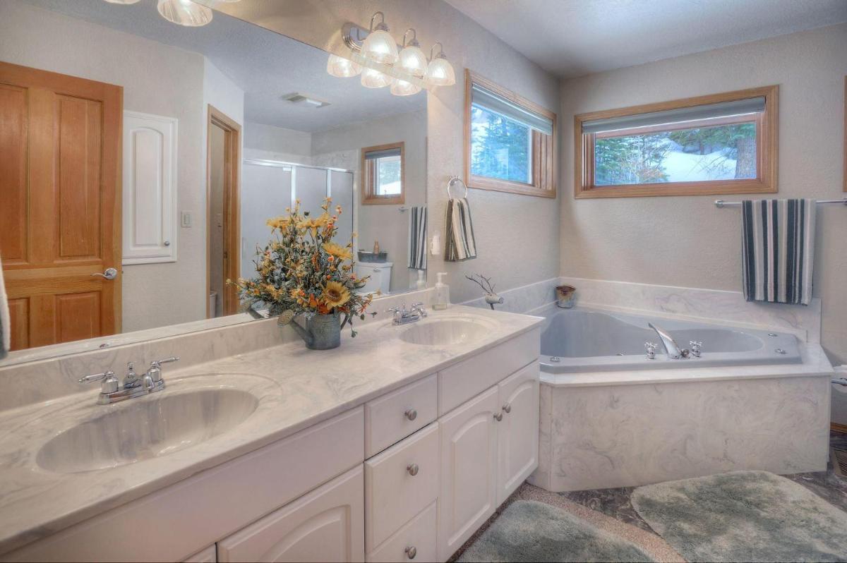 Seven Pines Cabin in Vallecito Lake Area - Housity
