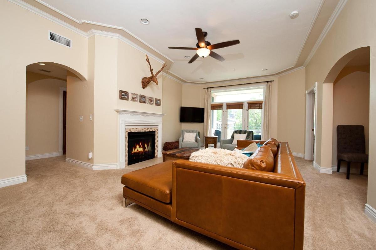 Mears House Unit 2E - Housity