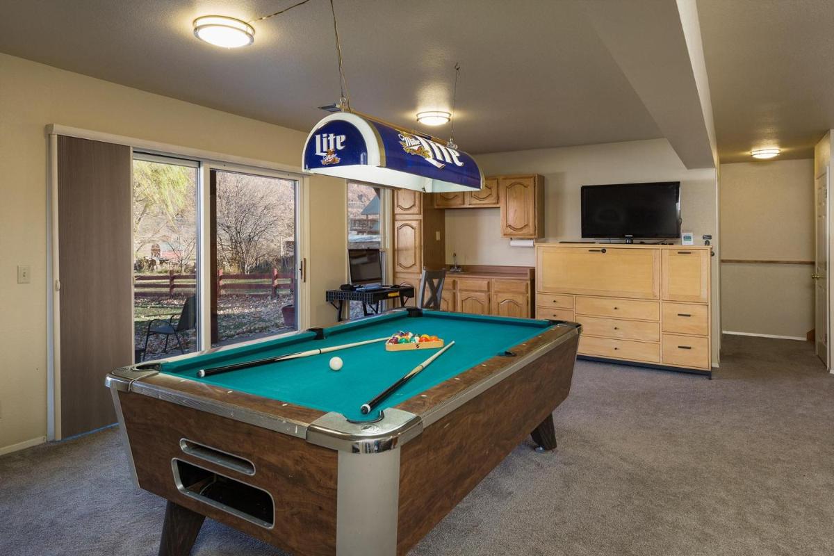 Big Blue House 4398 CR 203 - Housity