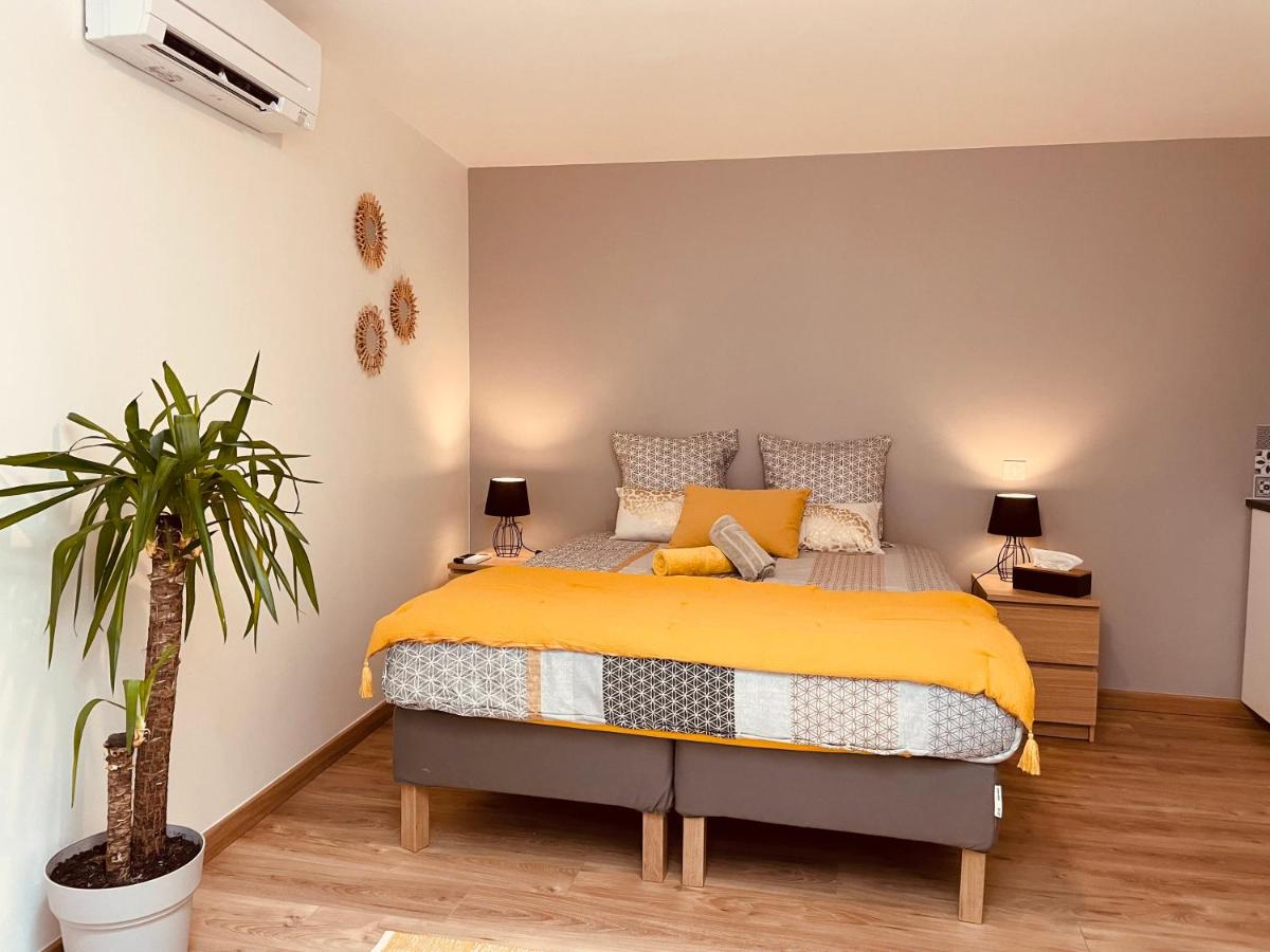 Maison De La Tour - Housity