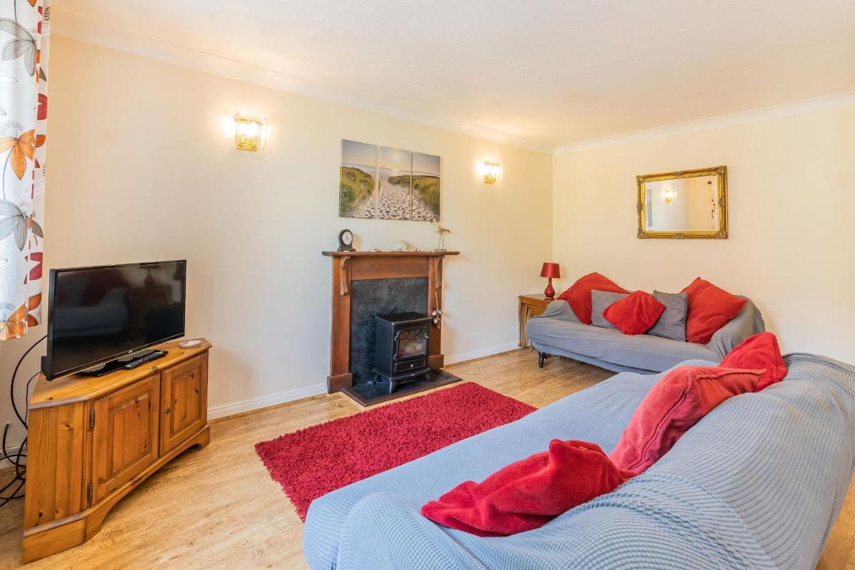 Rowan Cottage, New Milton - Housity