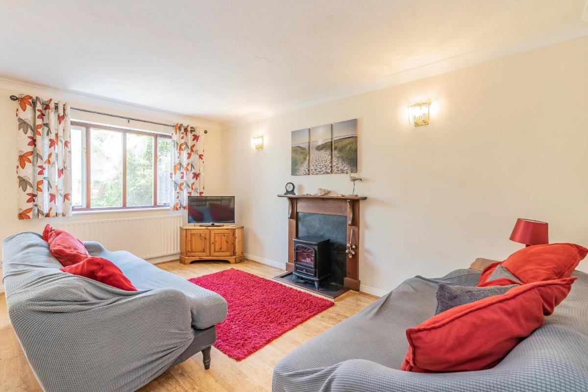 Rowan Cottage, New Milton - Housity