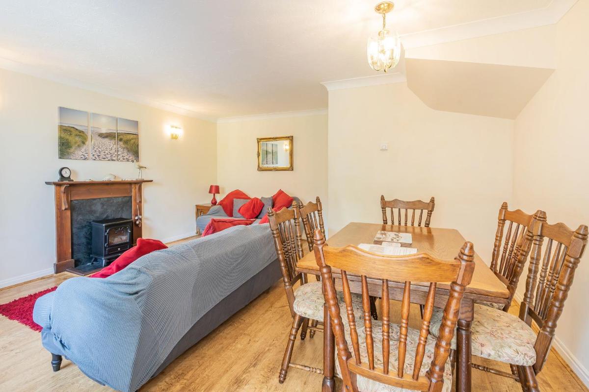 Rowan Cottage, New Milton - Housity