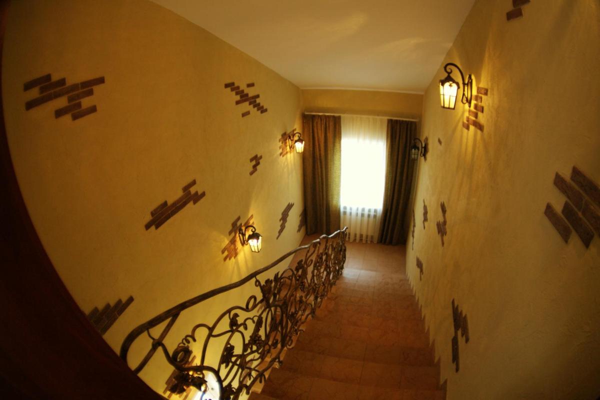 Restoranno-Gostinichny Kompleks Chernyshevoy - Housity
