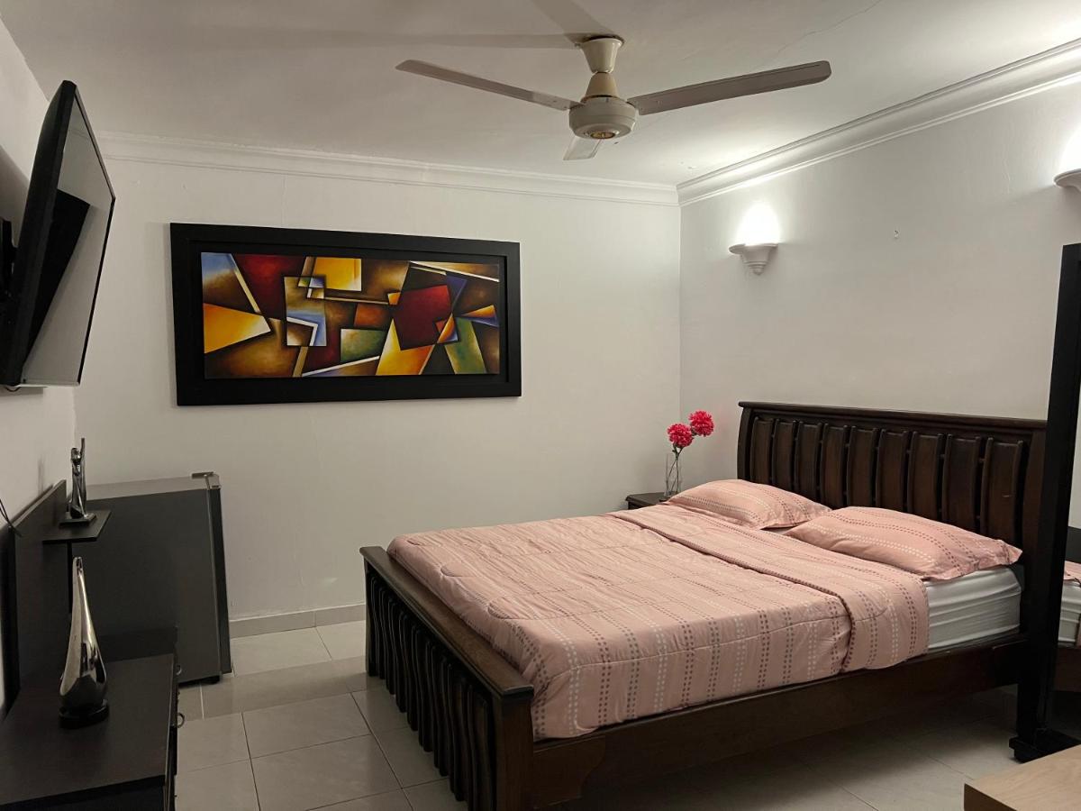 Independent room for rent in exclusive place - Housity