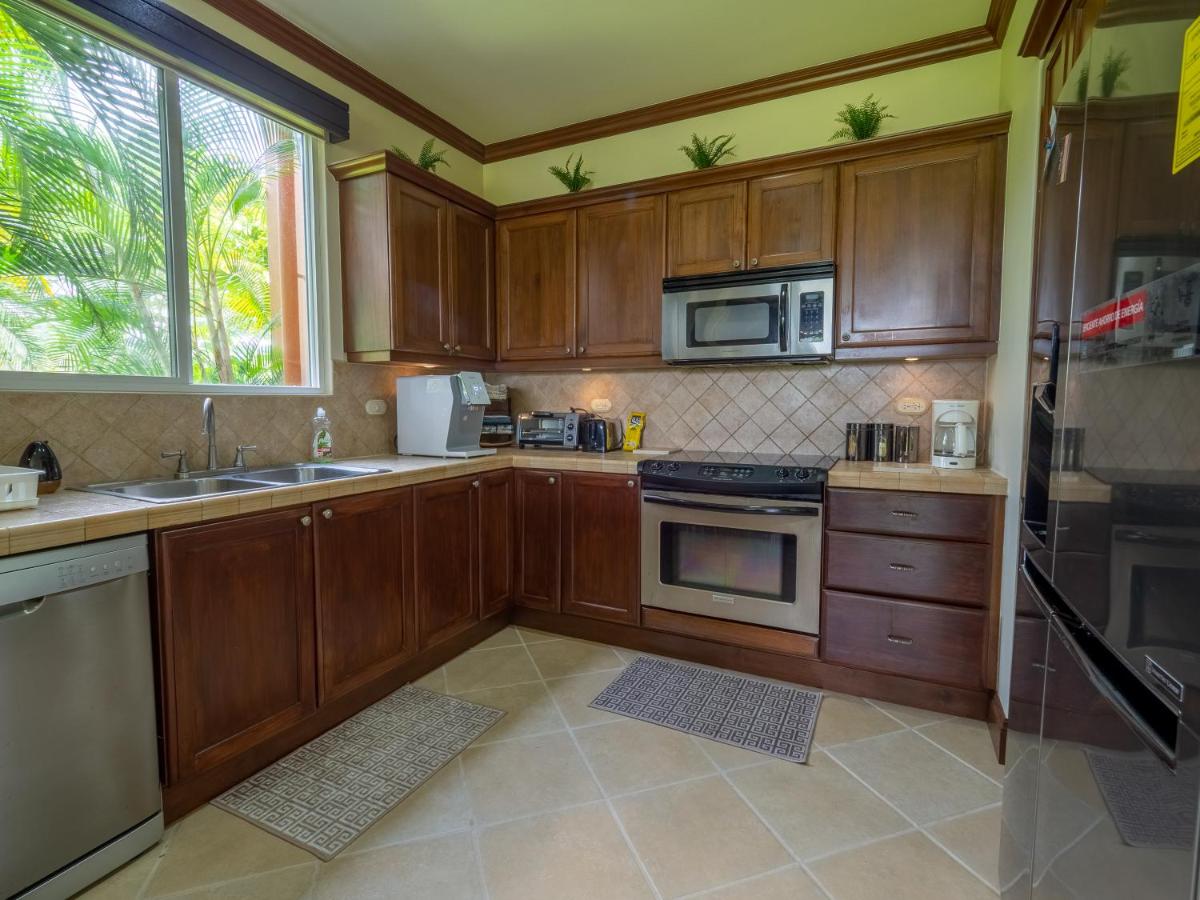 Ocean Front Condo In Peaceful, Gated Community - Housity