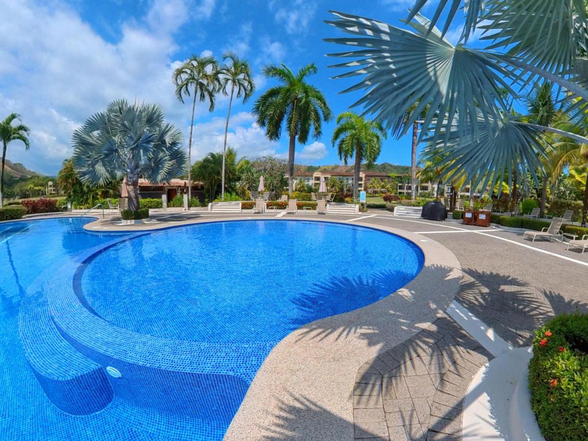 Ocean Front Condo In Peaceful, Gated Community - Housity