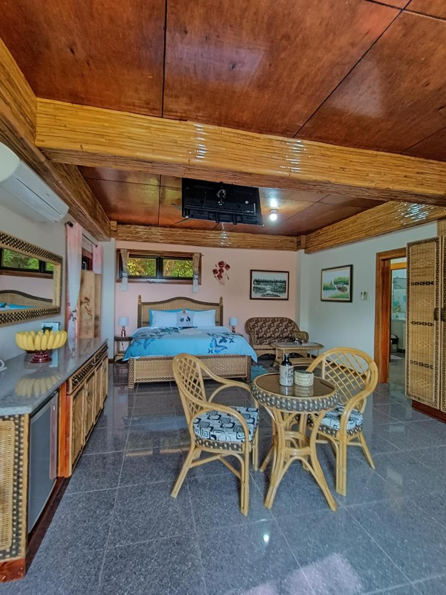 Shenanigans Glamping Resort - Housity