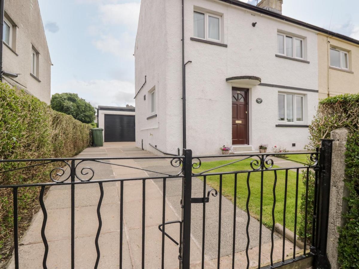 Dora's Cottage - Housity