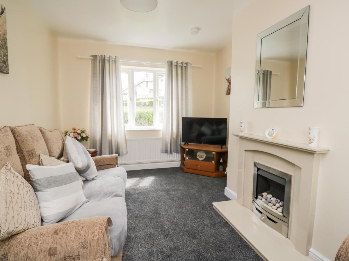 Dora's Cottage - Housity