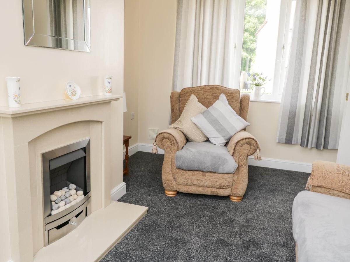 Dora's Cottage - Housity