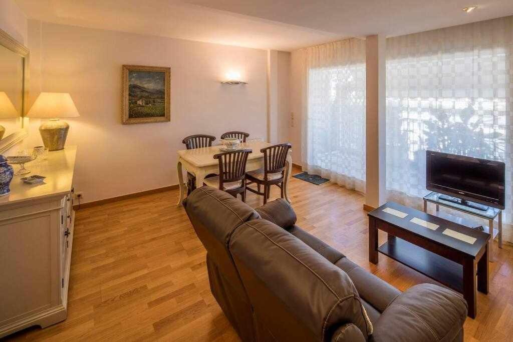 Ático con gran terraza en el corazón de Girona - Housity