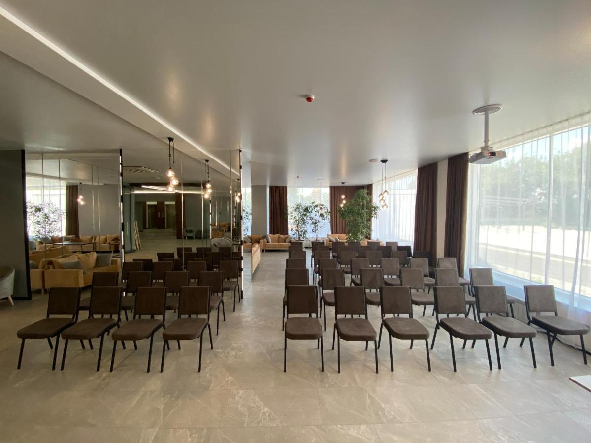 Optima Collection Kamianske - Housity