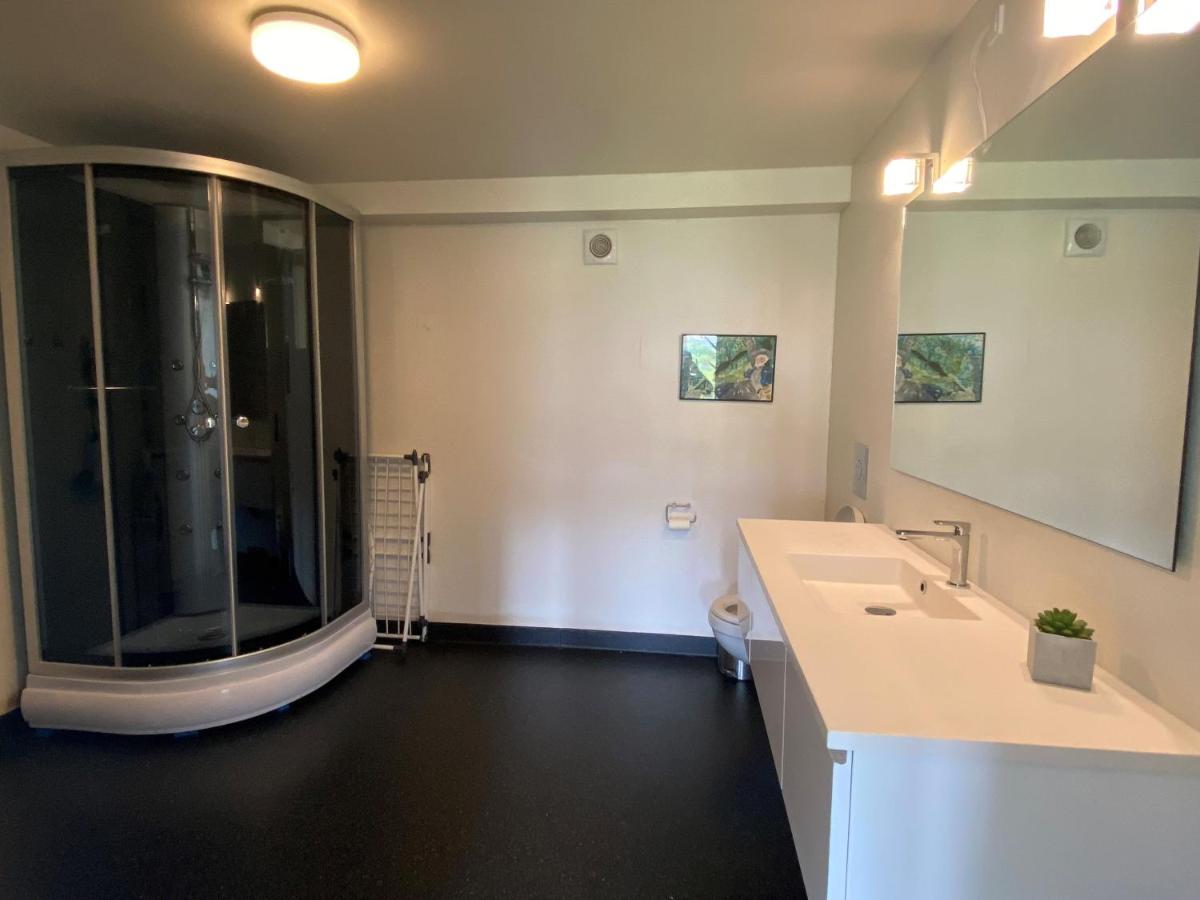 Hyggelig lejlighed ved åen - flot udsigt - Housity