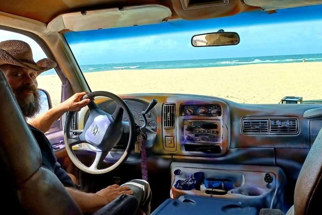 Maui CamperVan 1 Cozy Practical and Funky - Housity
