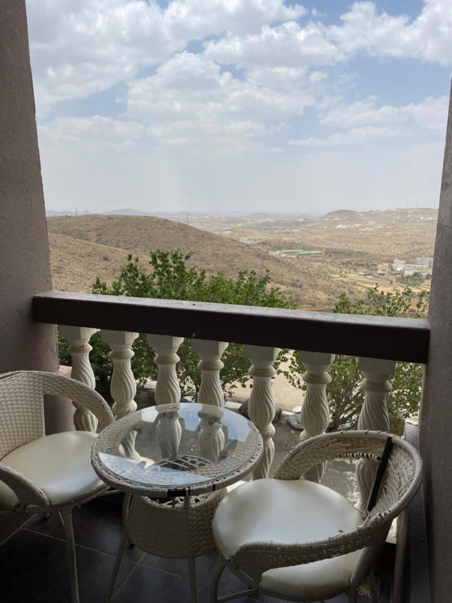Green View Hotel - Housity