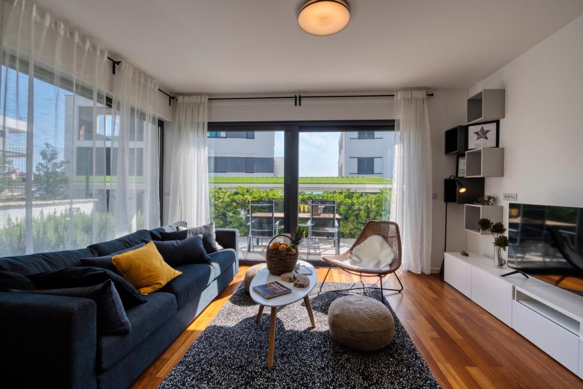 Crystal Holiday Residence - Housity