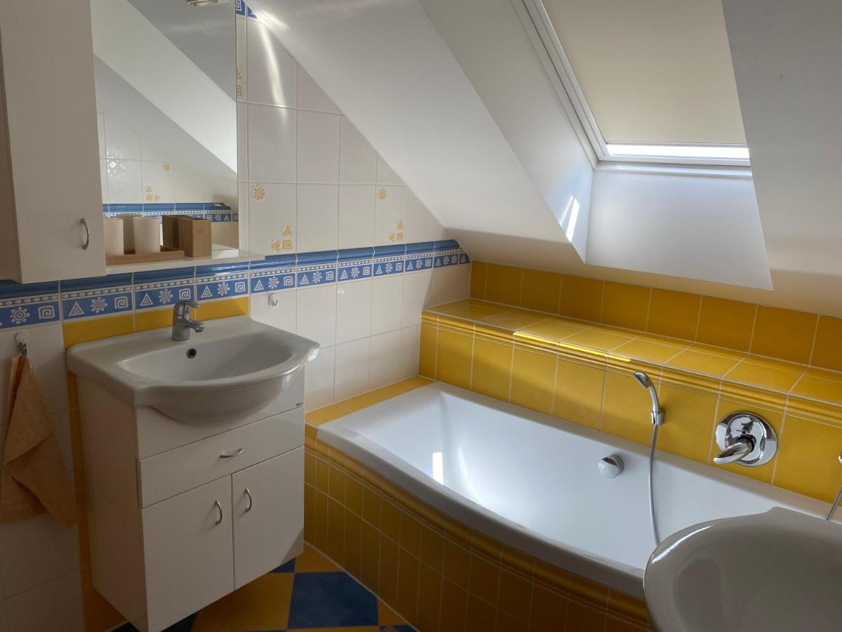 Apartmán v centru Luhačovic - Housity