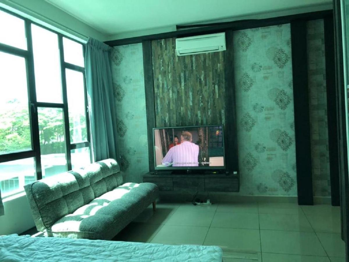 02-AUSTIN REGENCY JY HOMESTAY for 2pax Pool View - Housity