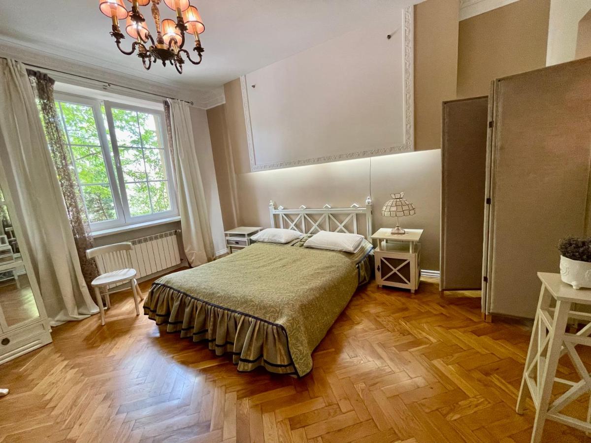 Stunning Private House in Green Central District - Housity