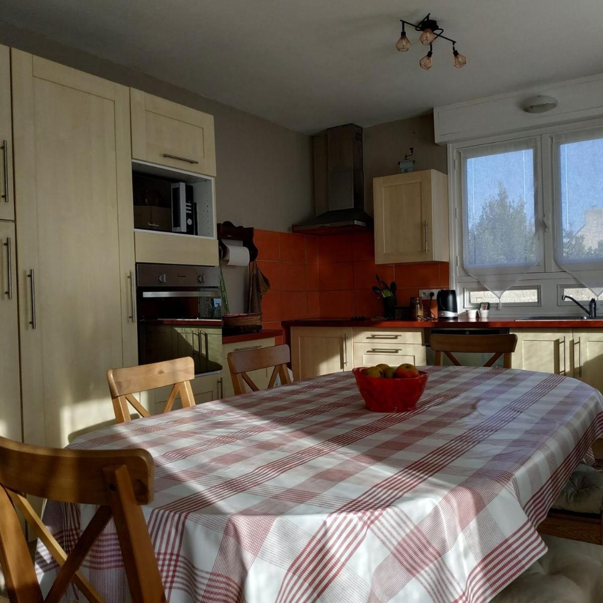 Maison lumineuse quartier calme 10 mn de la mer en vélo - Housity