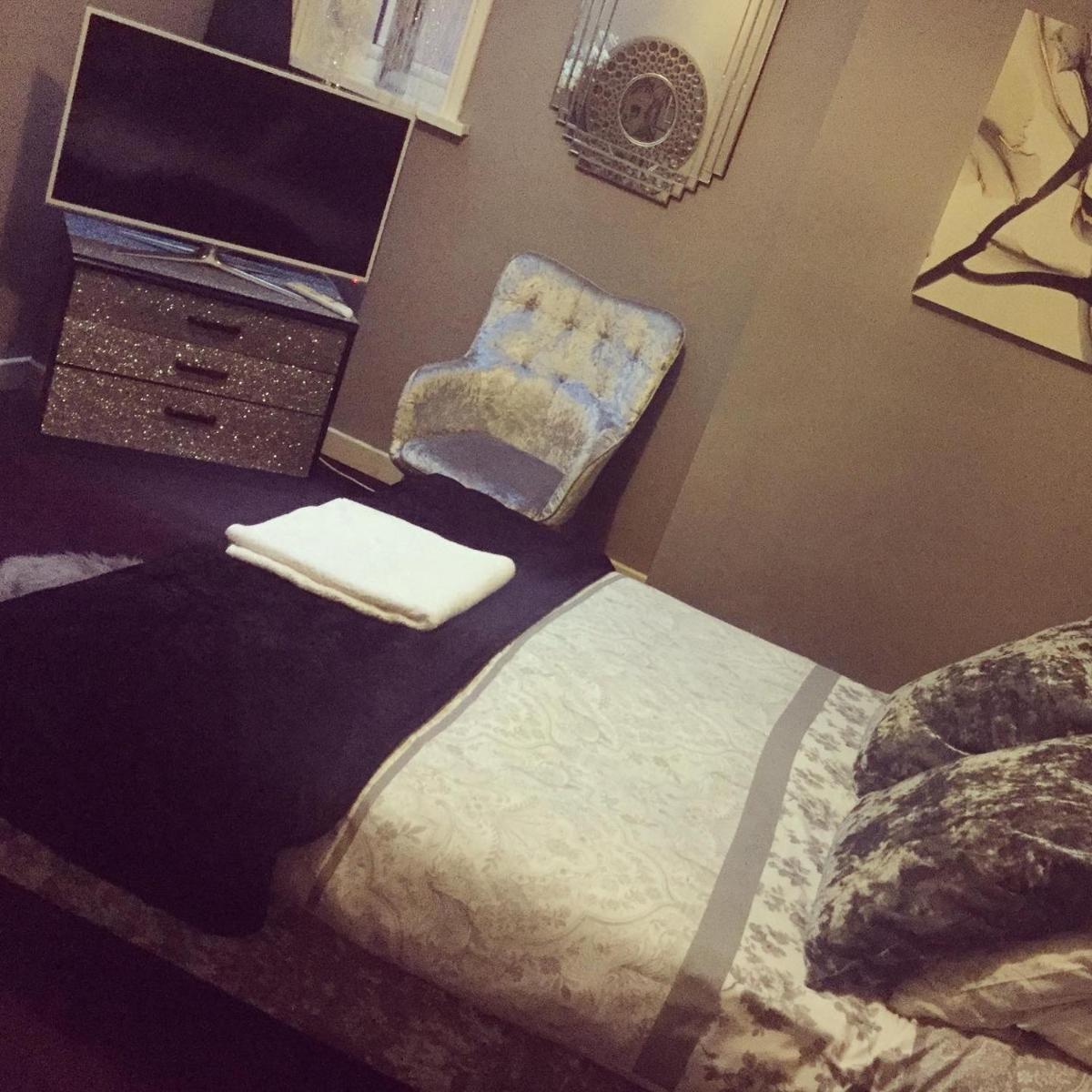Mayfair Hotel - Housity