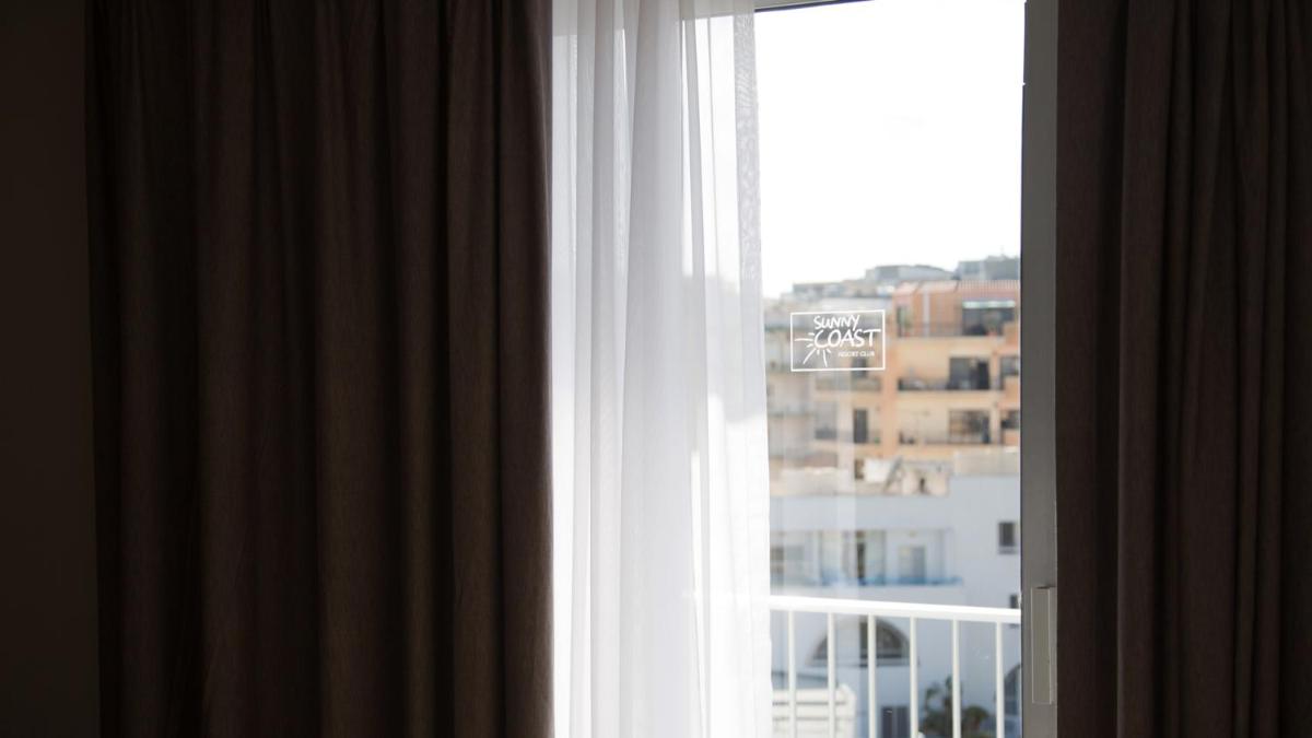 AX Sunny Coast Resort & Spa - Housity