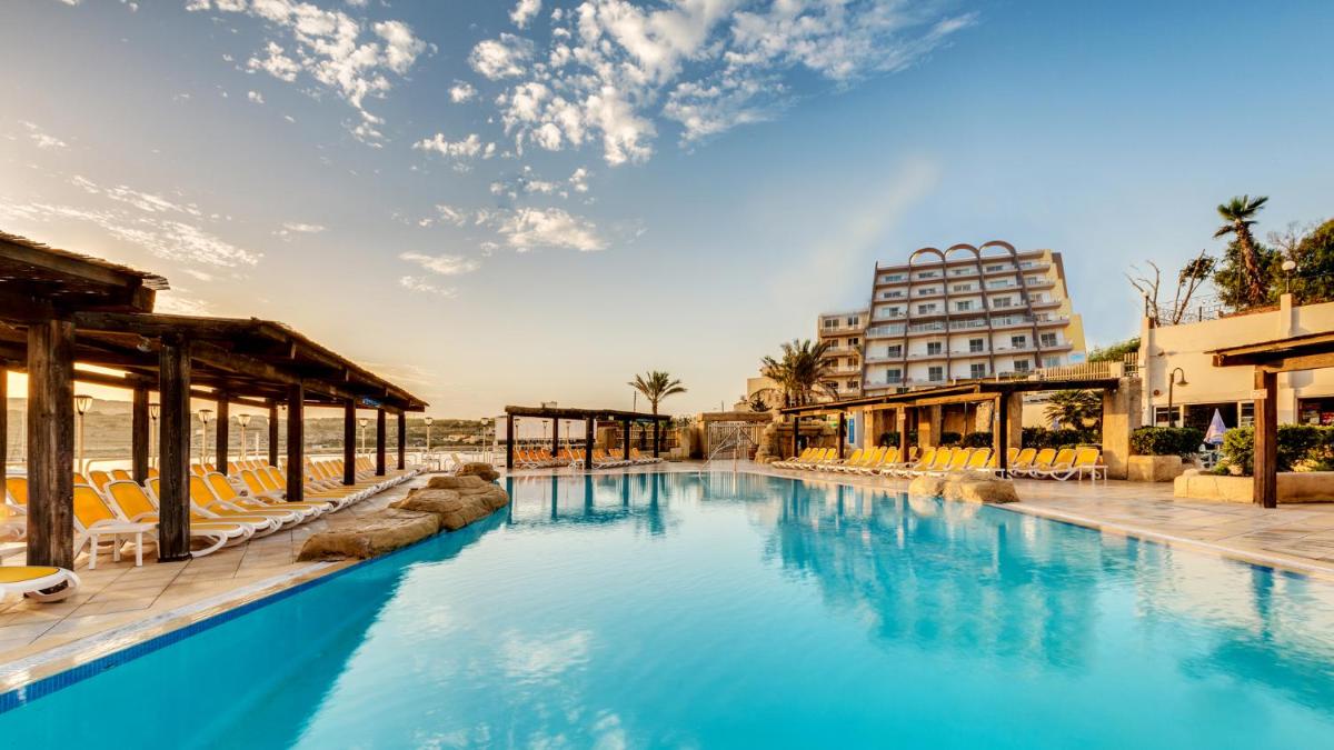 AX Sunny Coast Resort & Spa - Housity