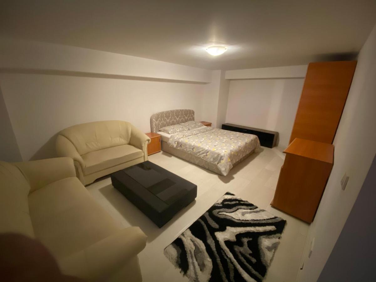 Ariana’s Apartments - Housity